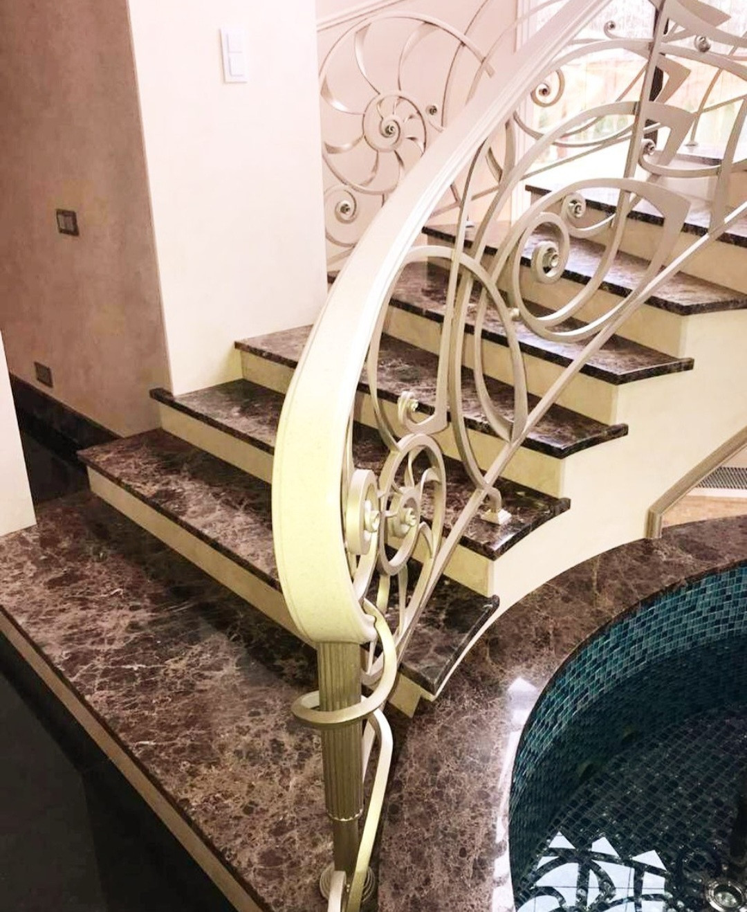 Обложка проекта: Столешницы, лестницы, камины и декор из мрамора