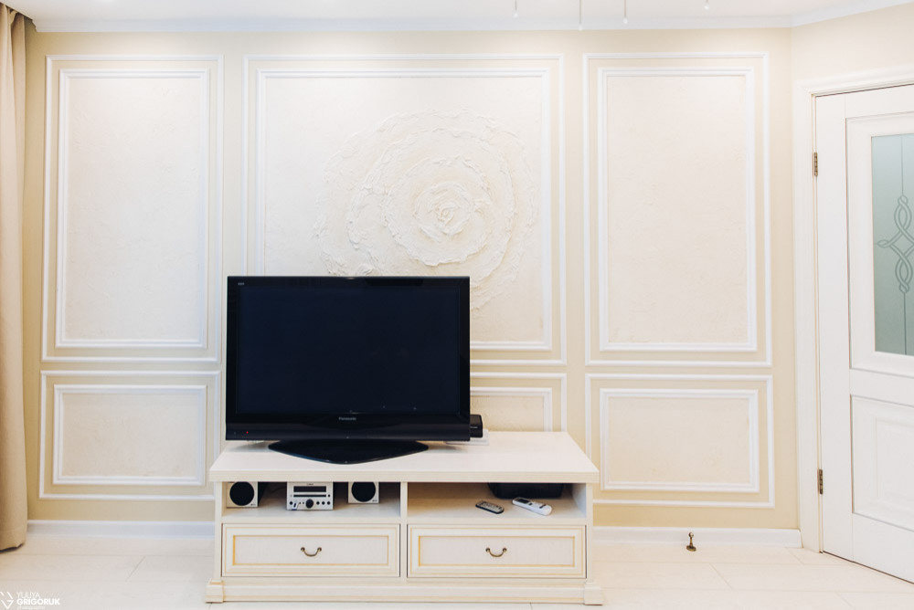 Квартира в светлых тонах с элементами классики