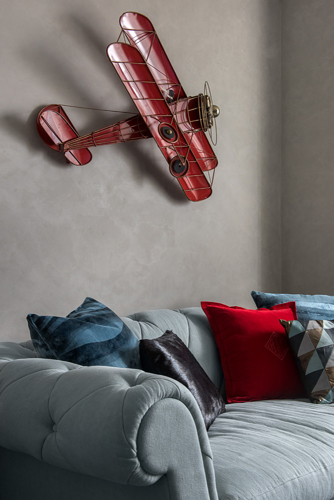 Квартира в Москве "Небо , самолёт , девушка"