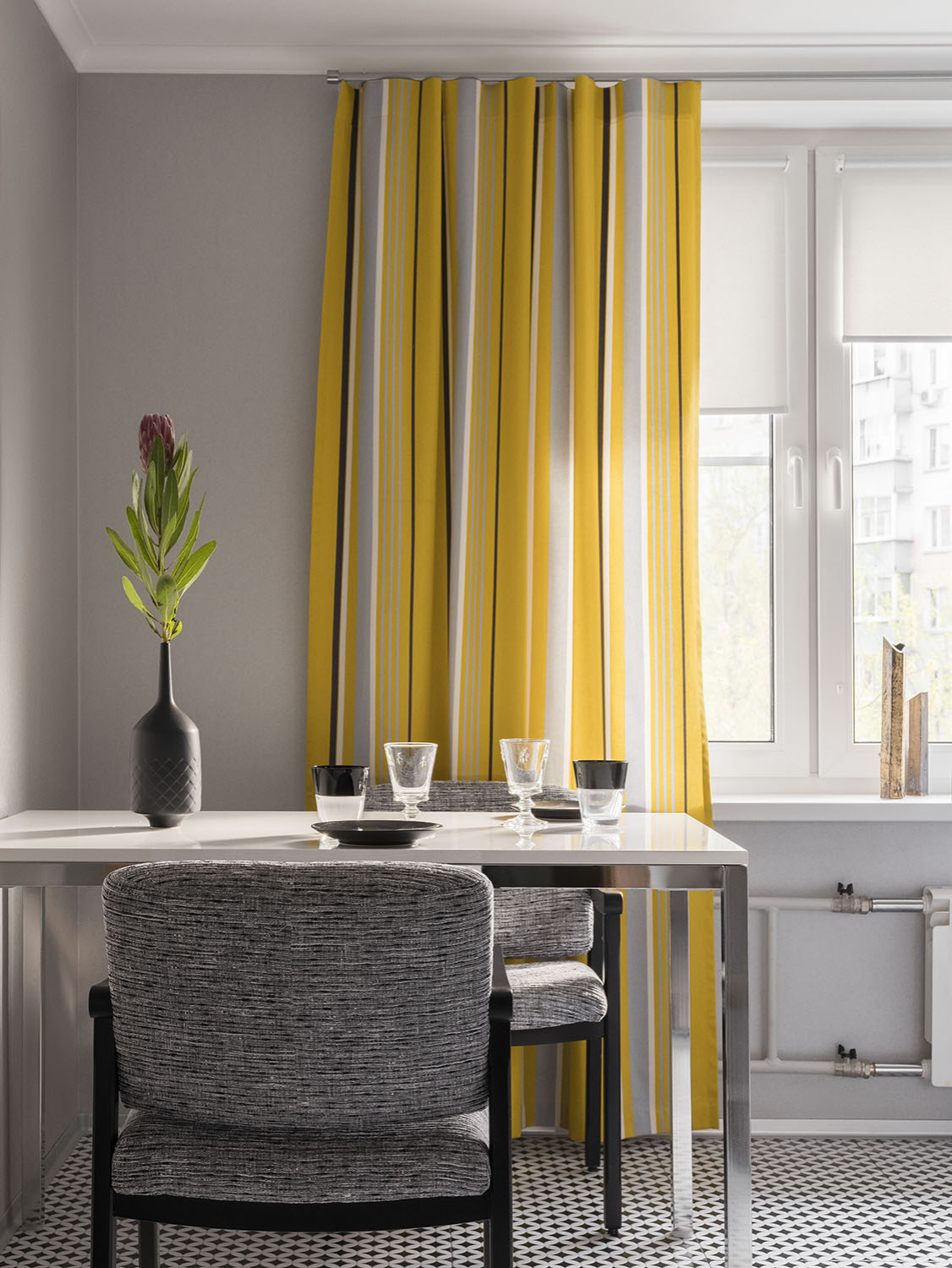 Небольшая двухкомнатная квартира на окраине Москвы. 50 кв. метров.