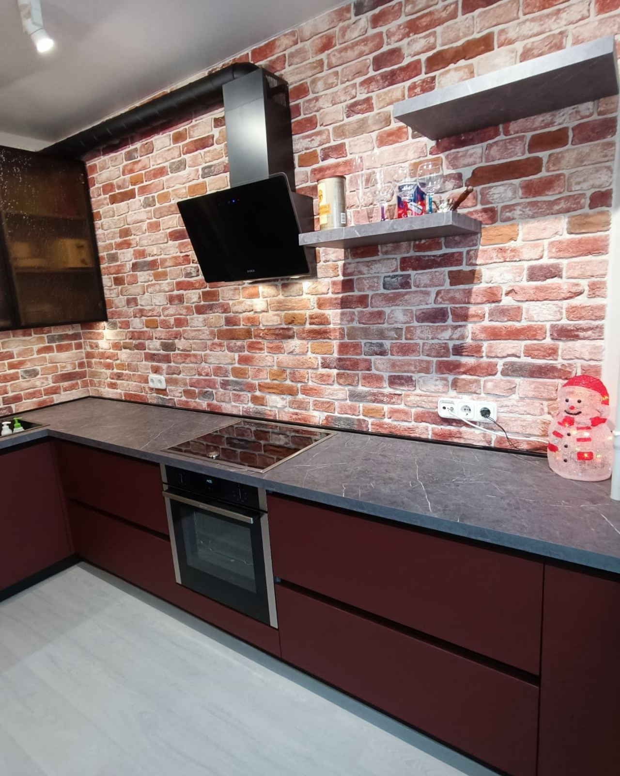 Обложка проекта: Кухня в стиле лофт, но не грубый.