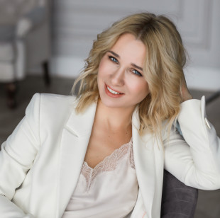 Анна Кондратюк