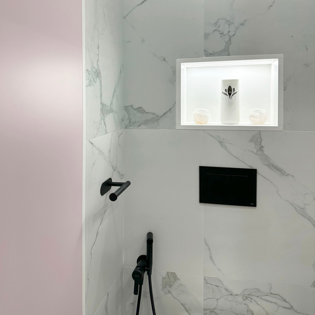 Ванная комната в розовом цвете