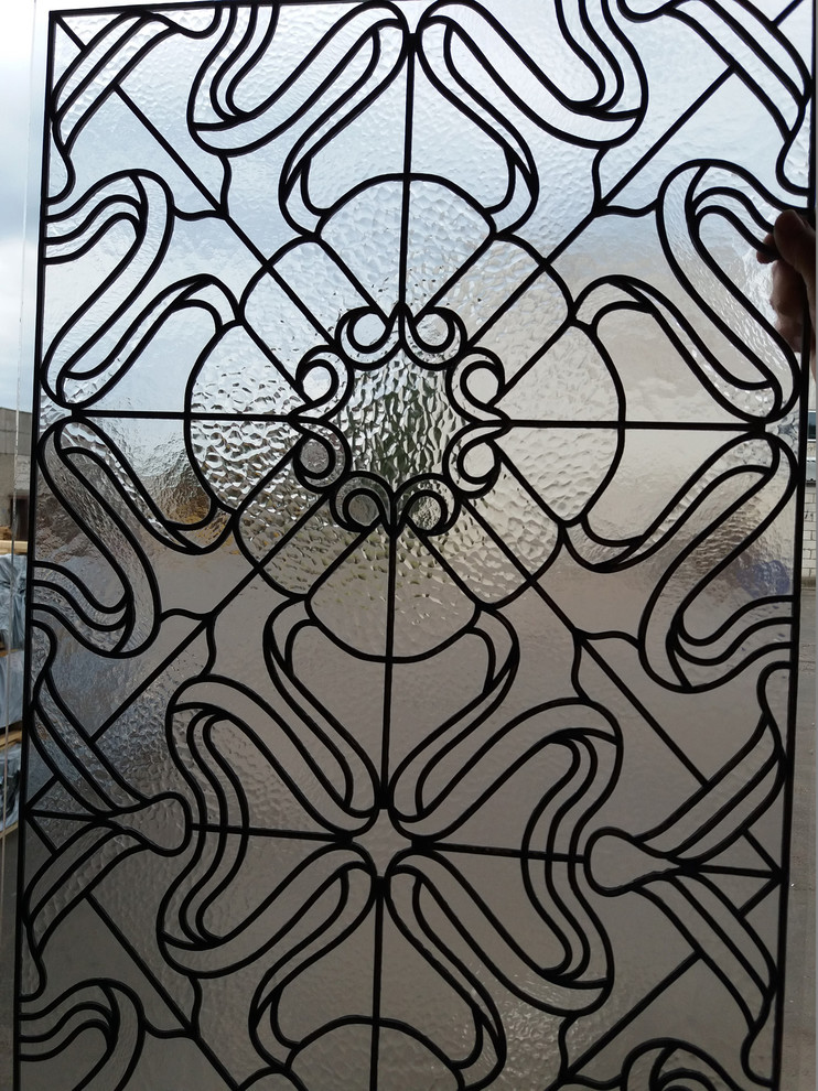 Обложка проекта: Витражи Реалистик в окнах загородного дома