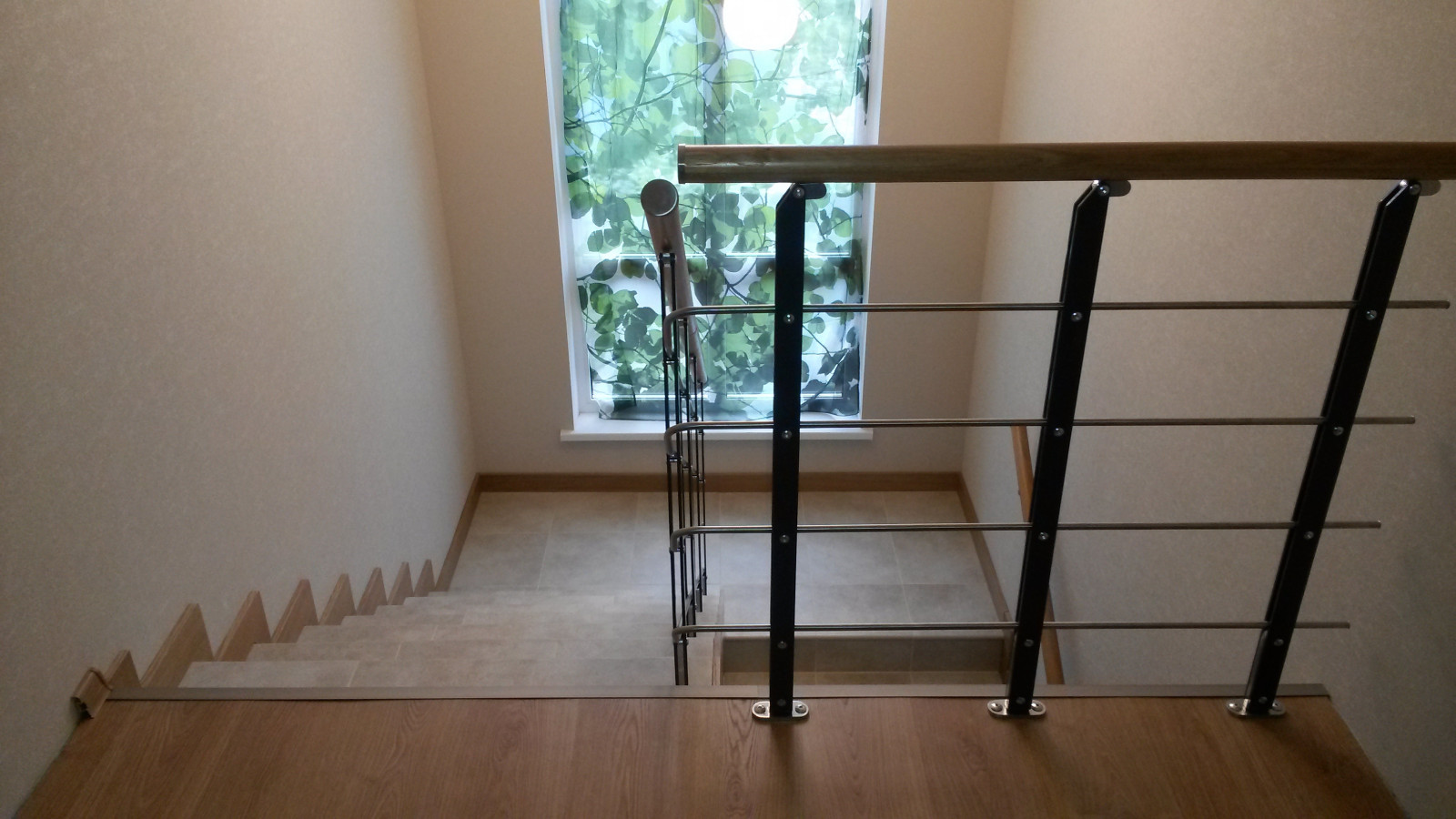 Обложка проекта: Облицовка и ограждение minimal для бетонной лестницы.