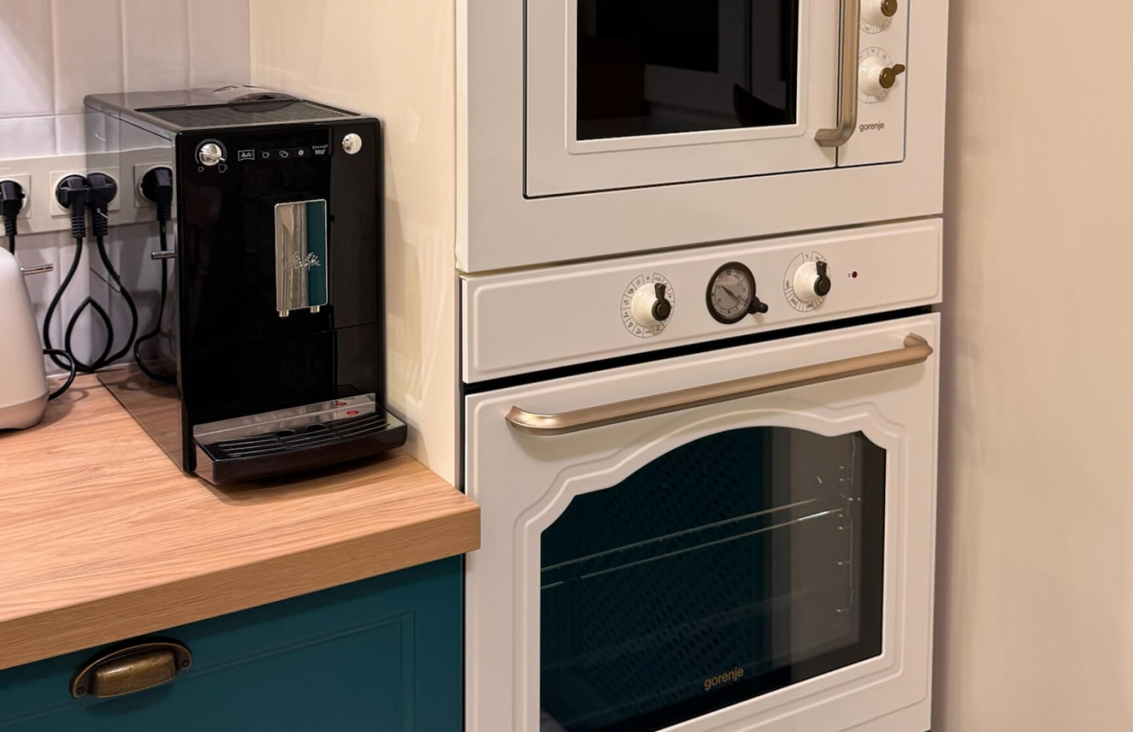 Кухонный гарнитур Хвоя от дизайнера