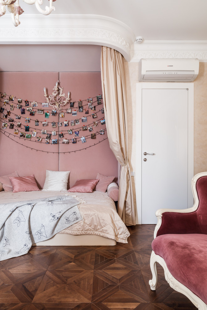 Дом с круглым окном