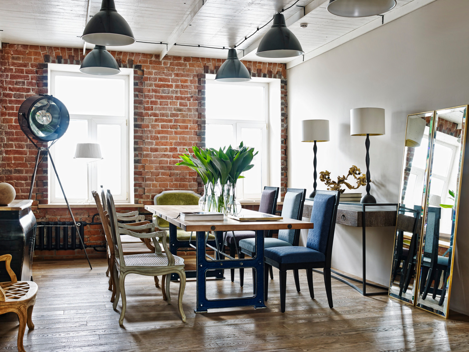 Офис компании Decoconcept