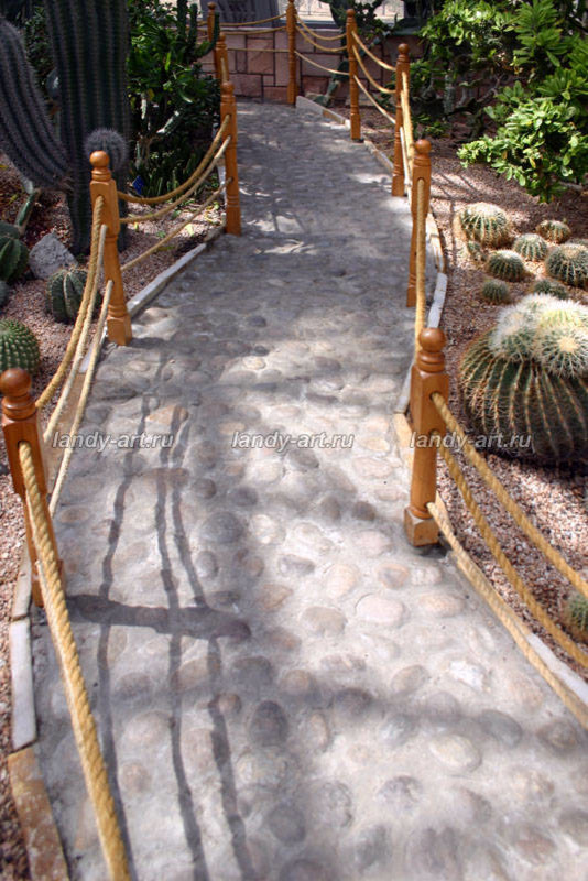 Мощение из натурального камня.