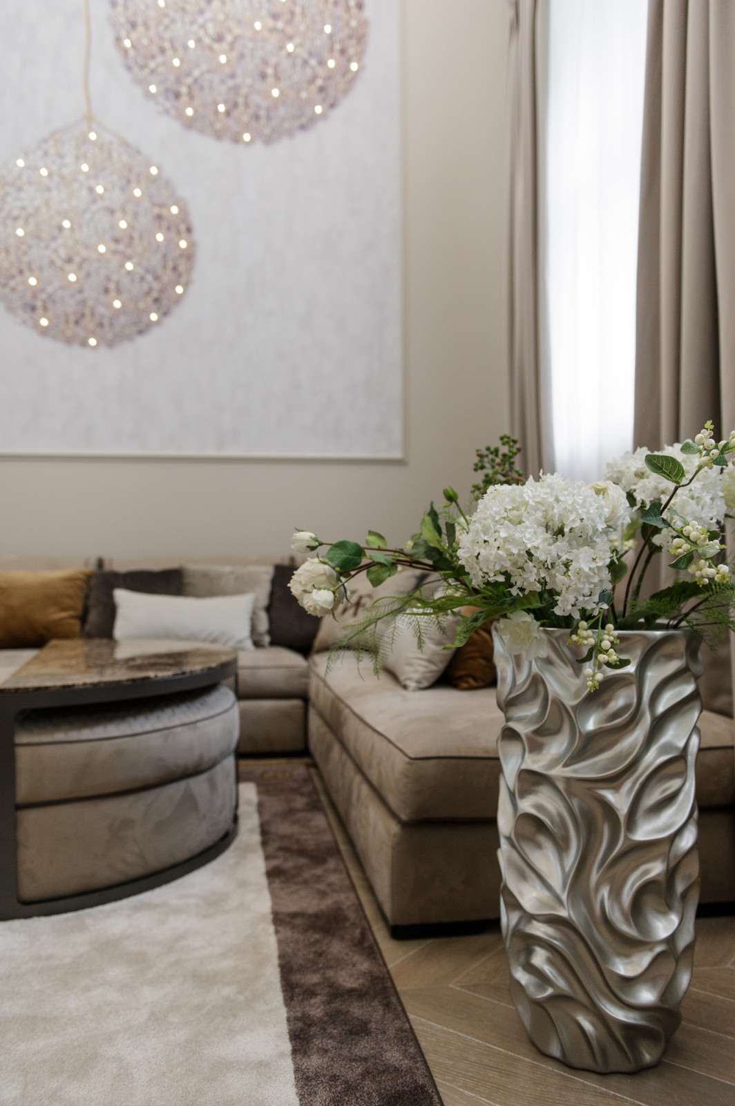 Гостиная со вторым светом