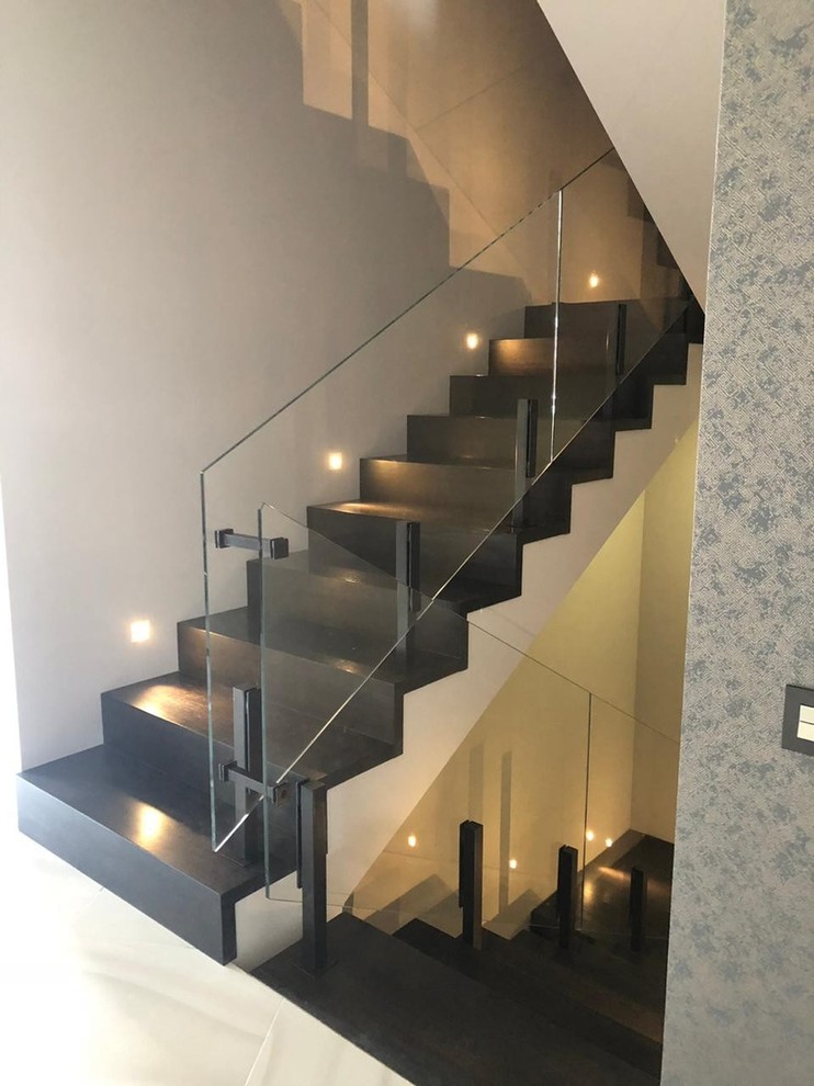 Дизайн-проект дома площадью 185м² в г. Москва для семьи из трех человек.