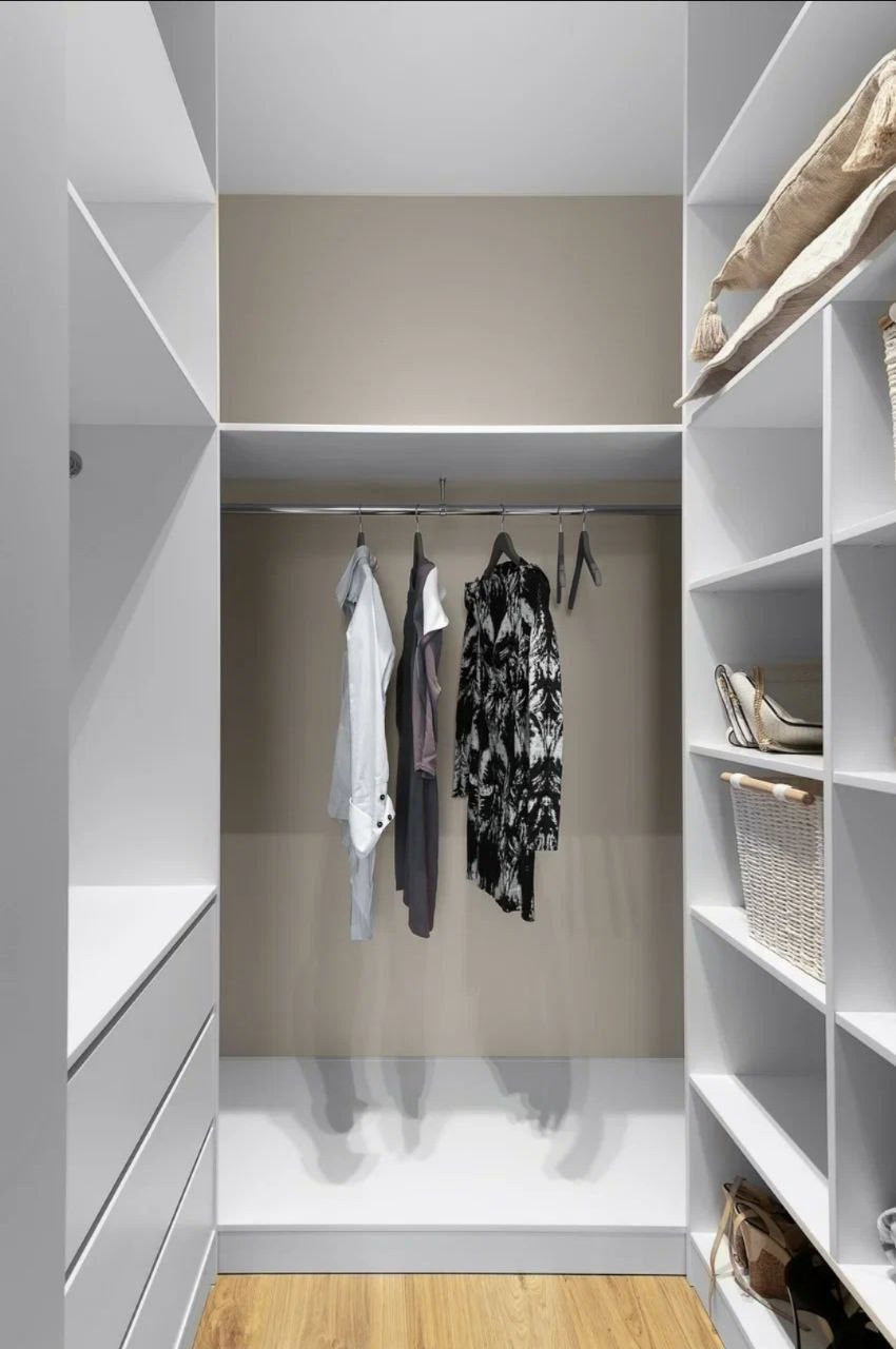 Шкафы и гардеробные