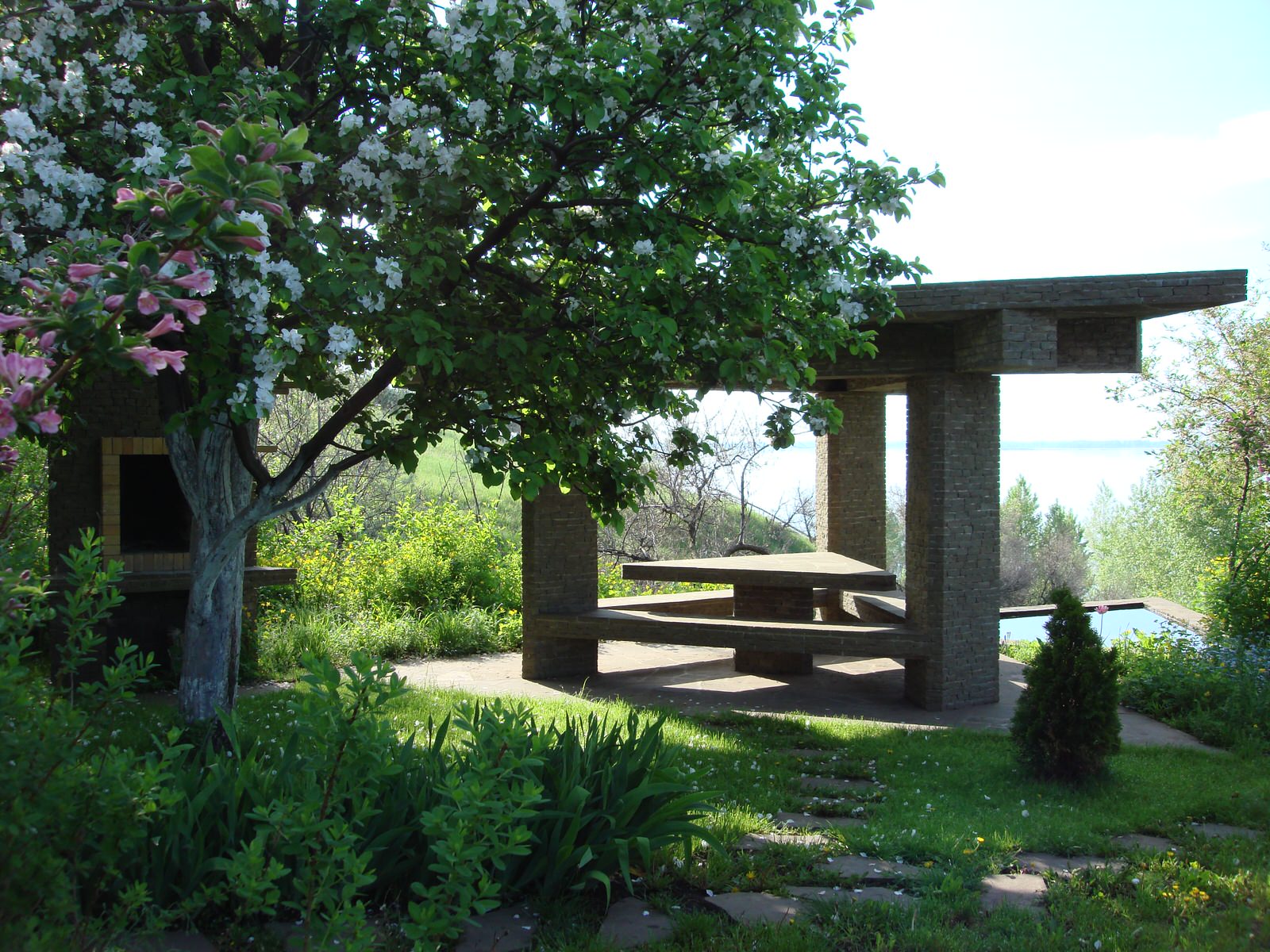 Обложка проекта: Беседка в Переволоках