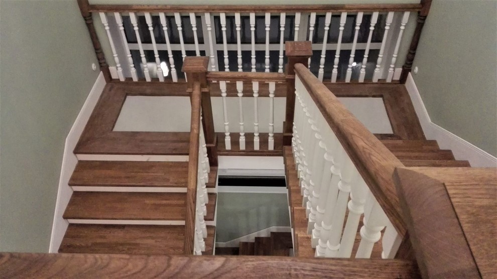 Облицовка лестницы дубом