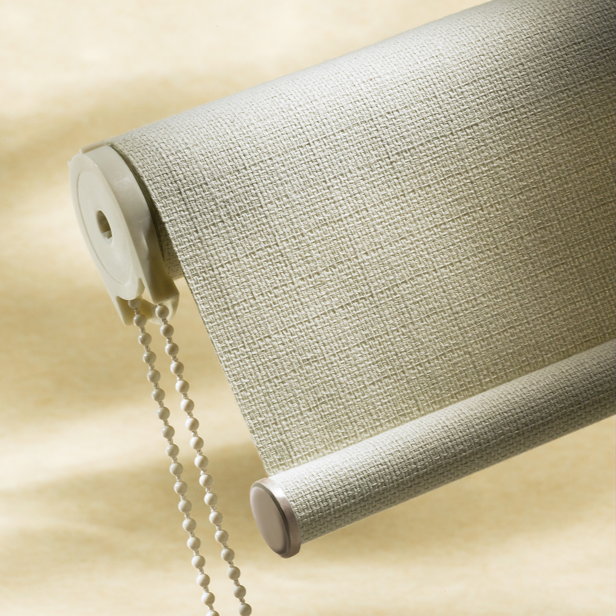 Шторы для ванной: Как оформить маленькое и большое окно