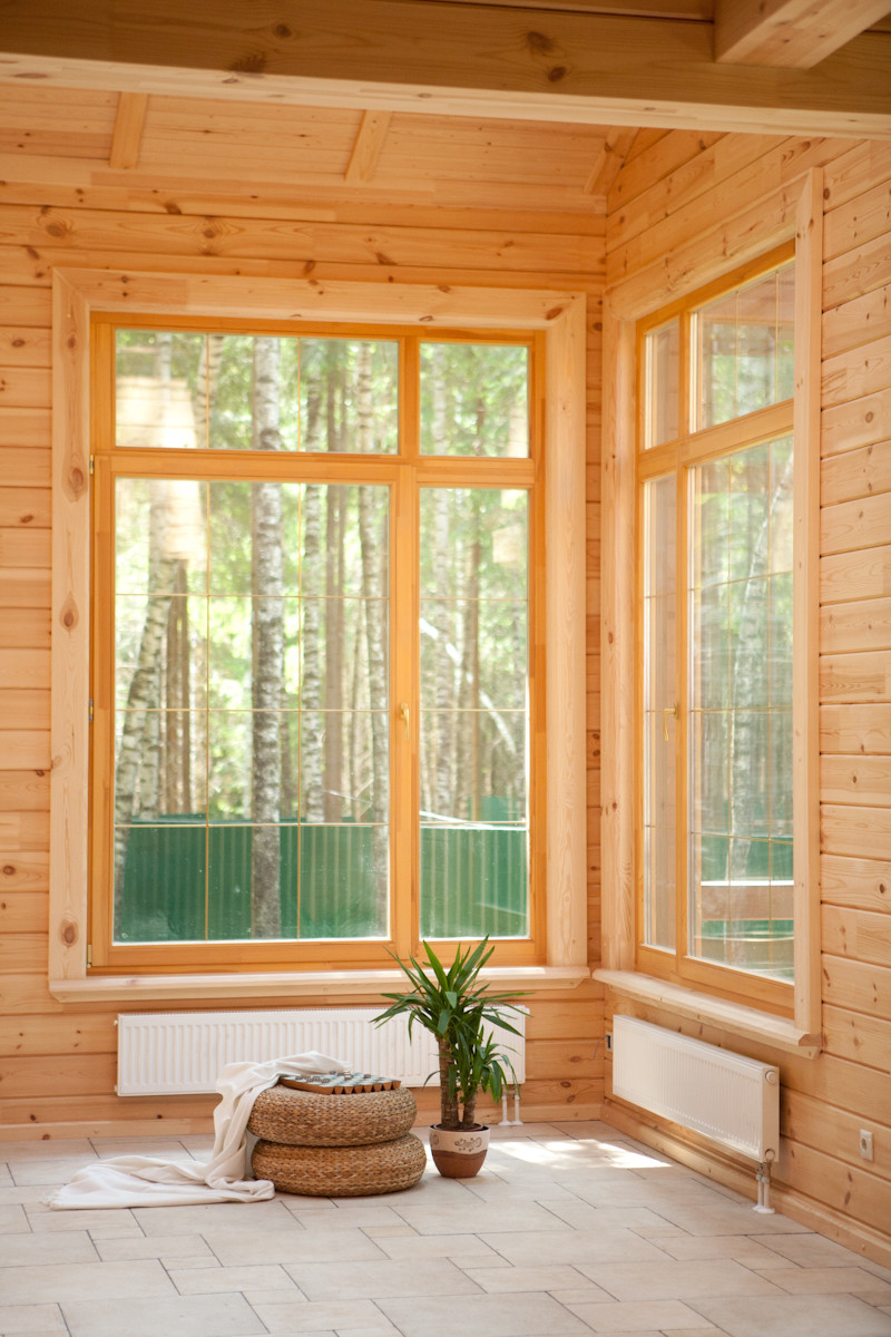 Деревянные окна в домах из клееного бруса