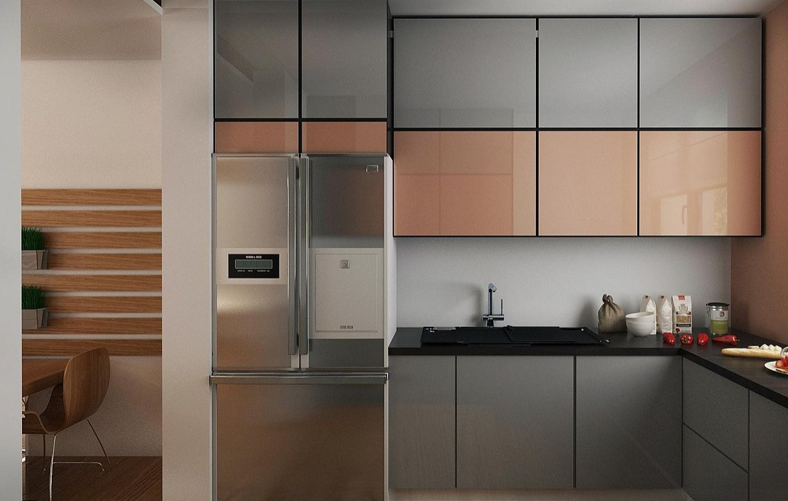 Аккуратный одноэтажный дом с деревянной отделкой на фасадах