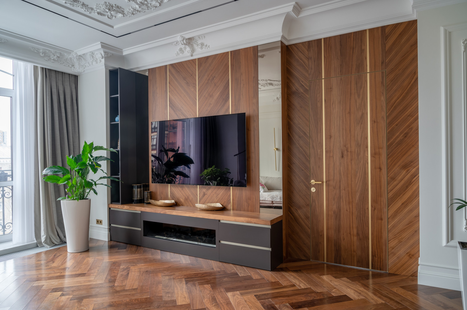 Мебель в гостиную со шпоном американского ореха