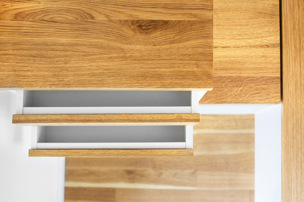 Проект недели: Гардероб для семьи на 1,2 квадратных метра