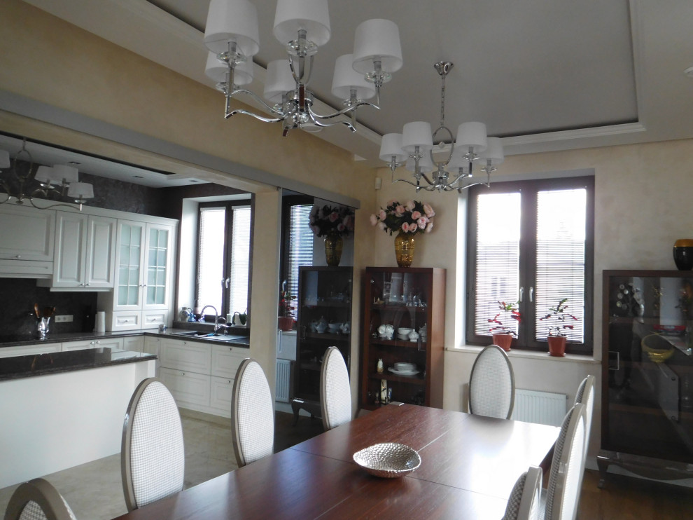 Обложка проекта: Кухня-столовая в загородном доме.