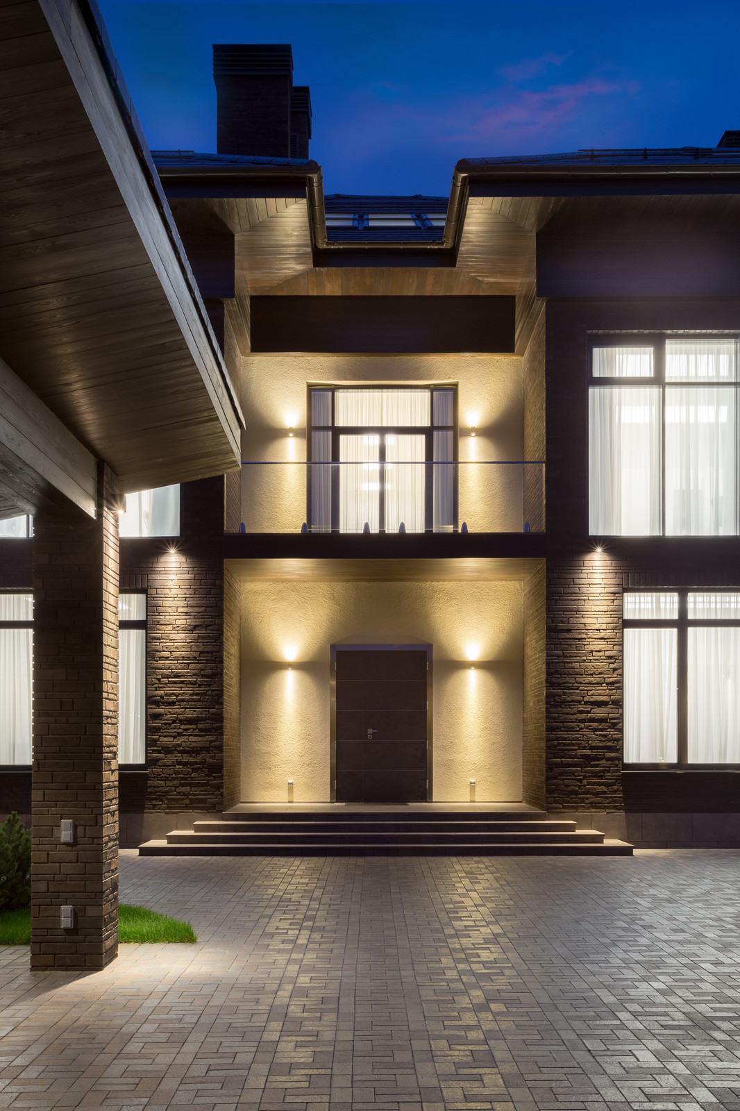 Ночная подсветка фасада