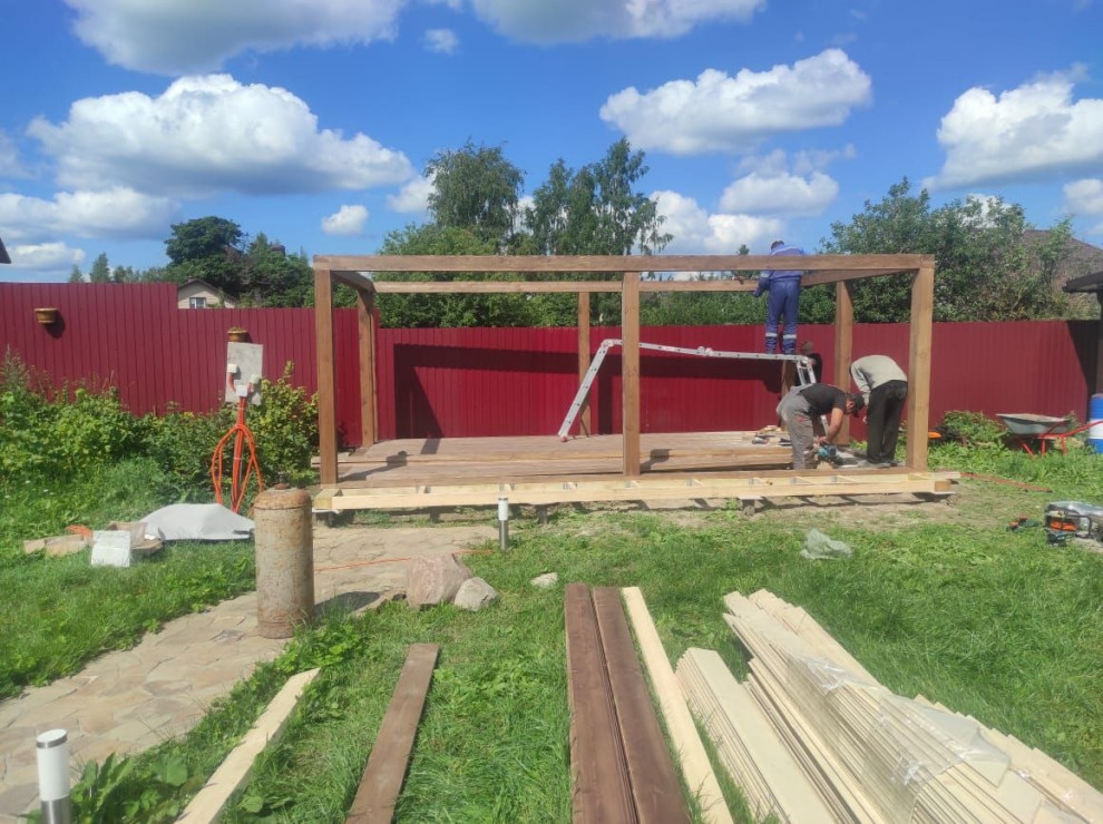 Остекленная беседка с модульным барбекю комплексом