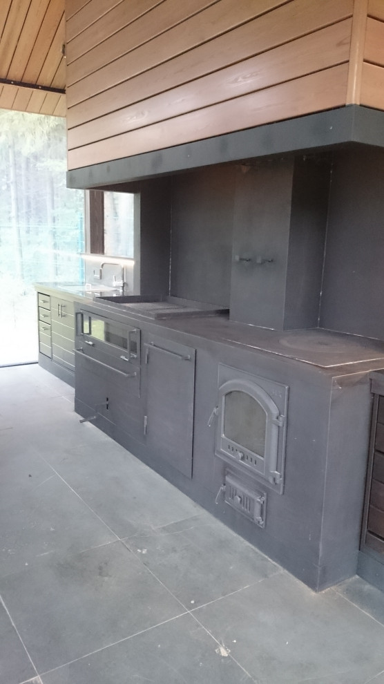 Беседка–барбекю в п. «Заокские просторы»