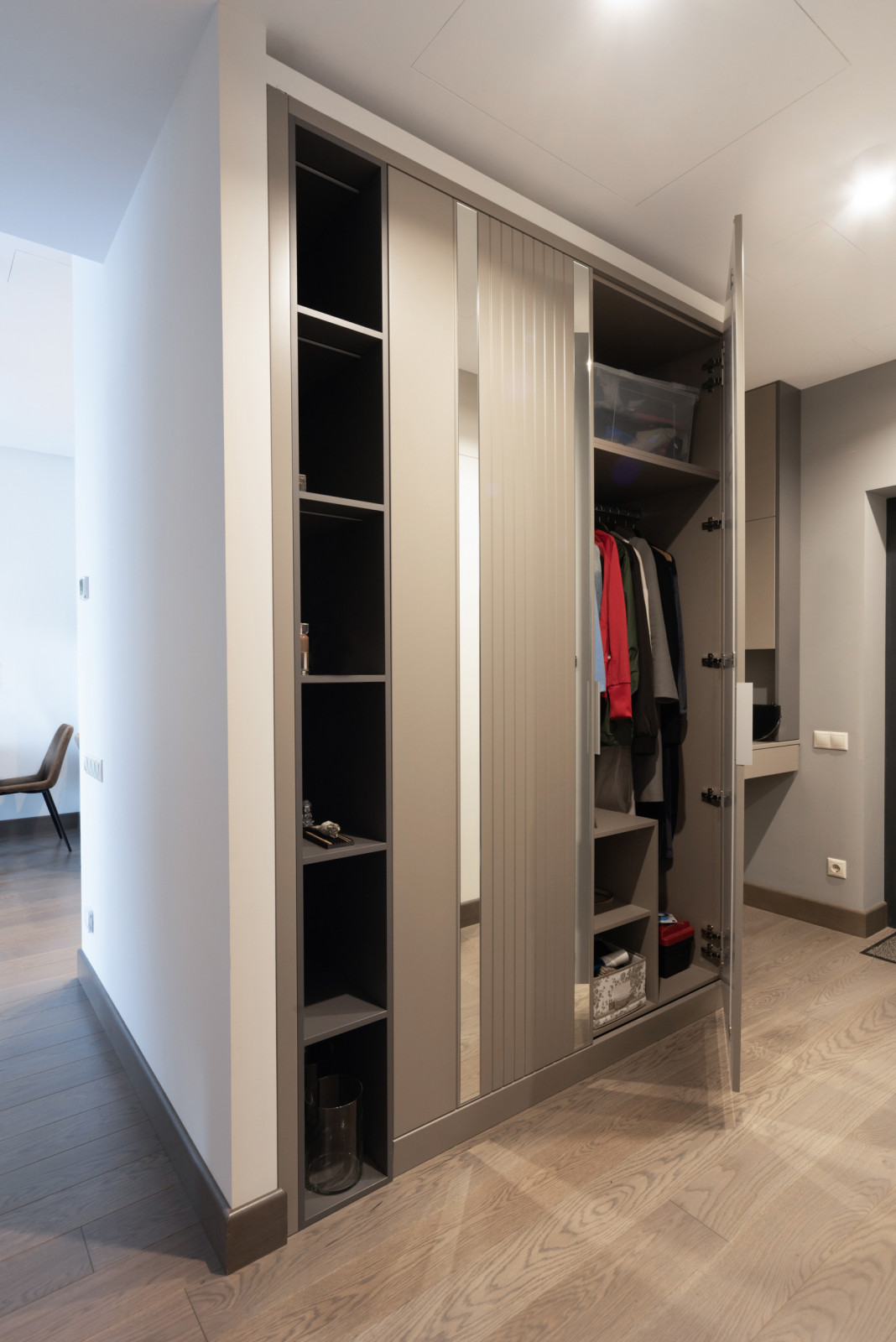 Шкаф в прихожую