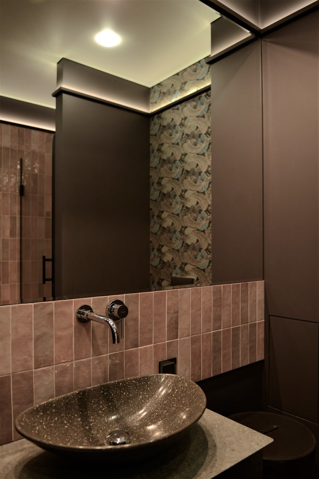 Обложка проекта: санузел с рыбками