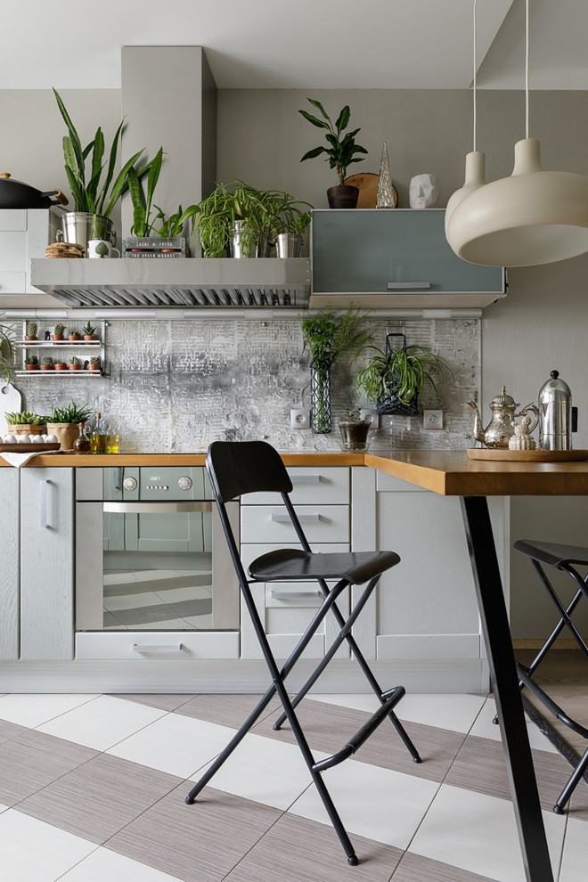 Кухня-гостиная в трехкомнатной квартире