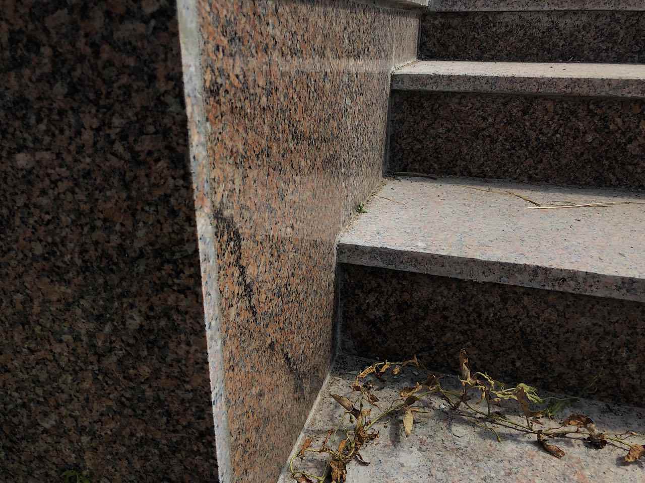 Лестница из гранита "Изабель"