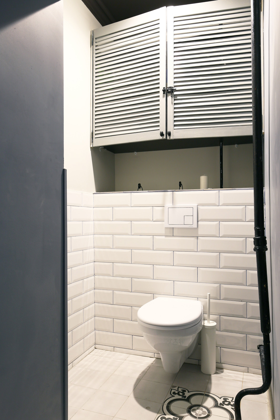 Чёрное и белое