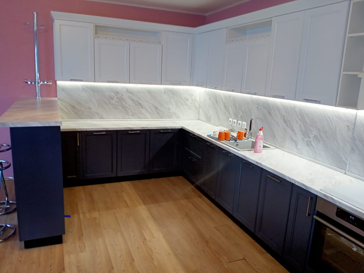 Кухни массив