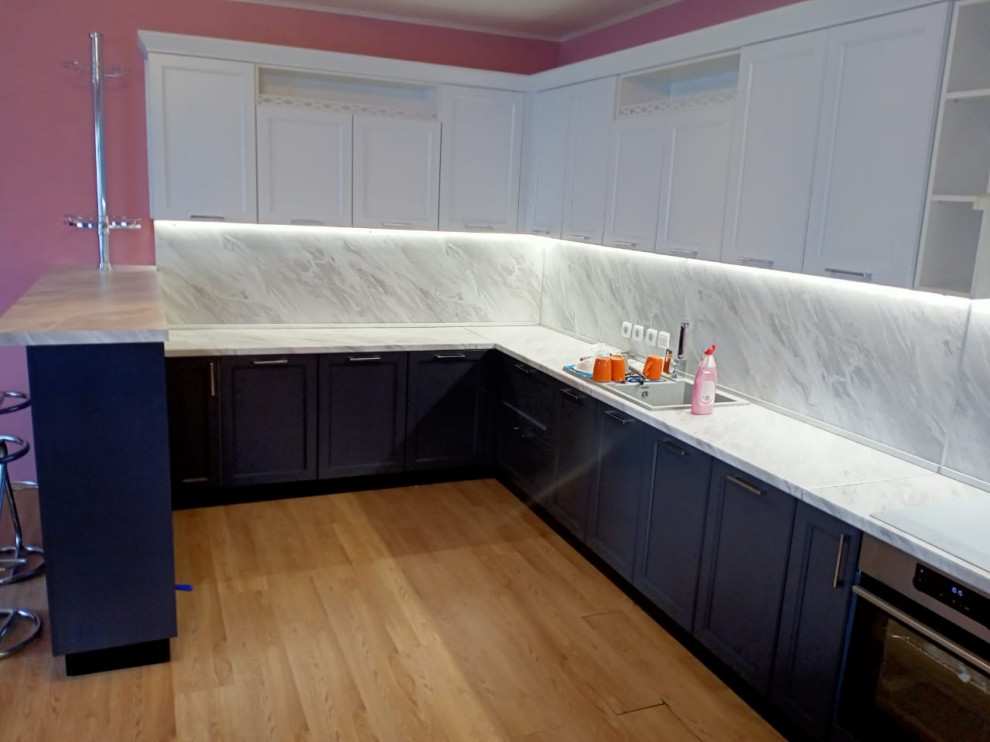 Кухни массив