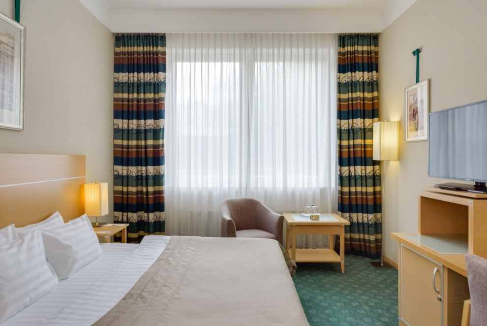 Ремонт, реставрация и перетяжка абажуров