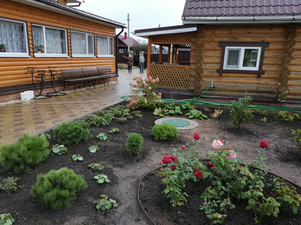 Кокшайск. Пергола – качель, шпалерный забор и обновление участка.