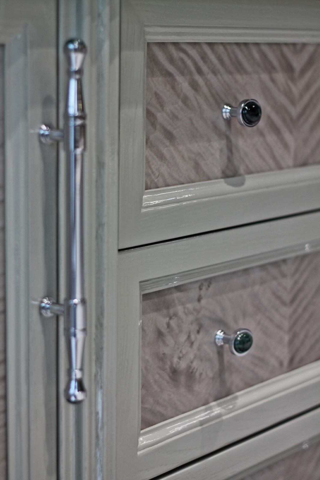 Комод в ванную комнату