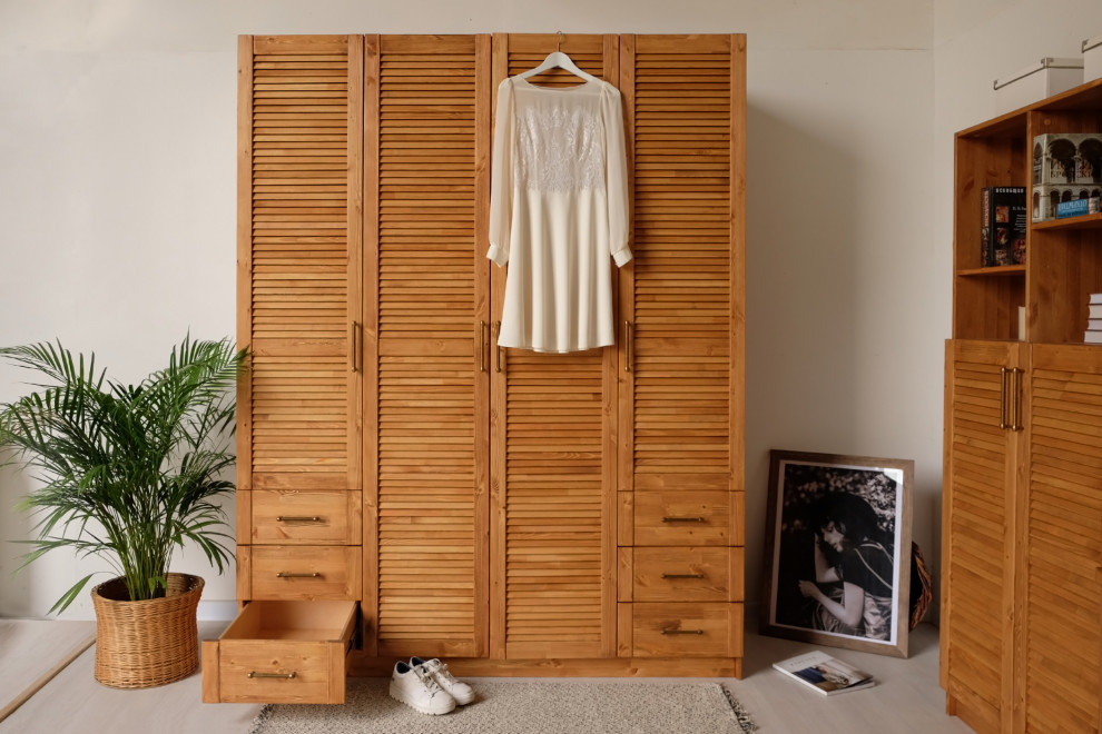 Набор мебели с жалюзийными фасадами