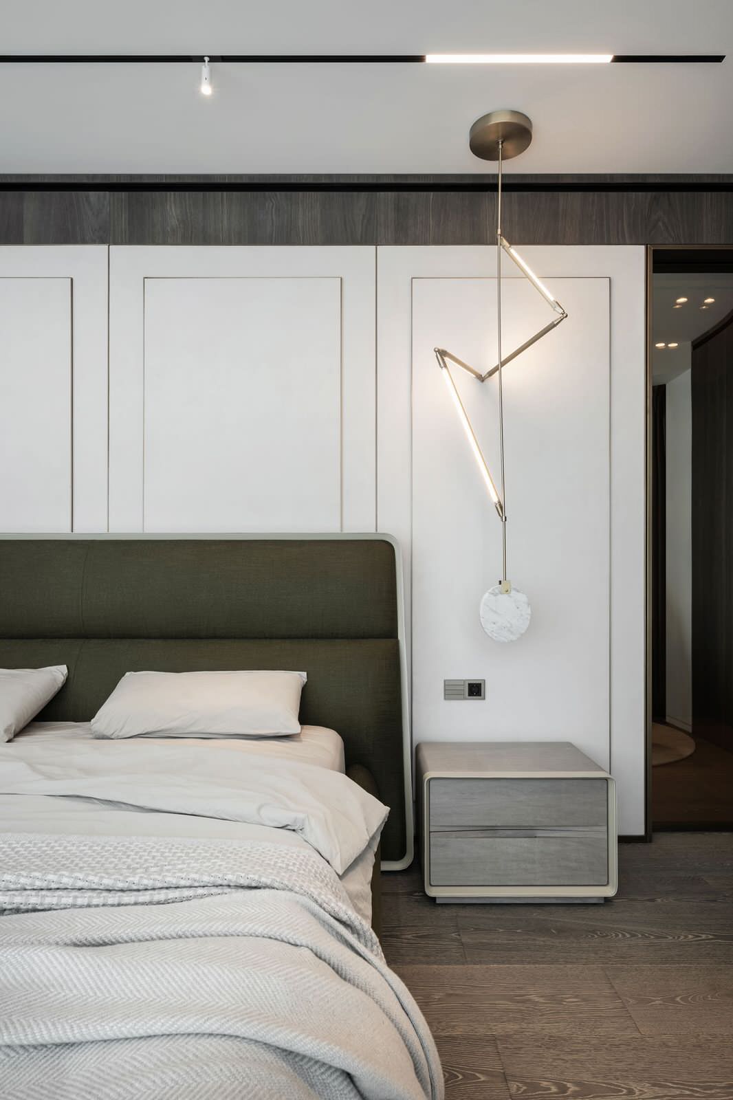 Triumph: eclectic style of stones & metals