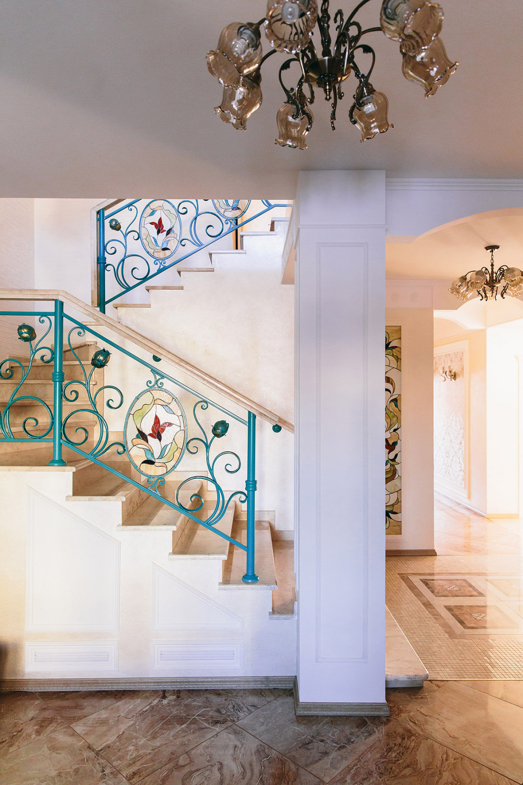 Реализация:Классика с нотками востока в бирюзе