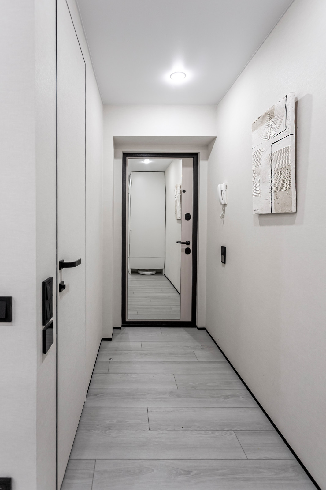 Обложка проекта: Евродвушка в аренду в пятиэтажке рядом с Сити