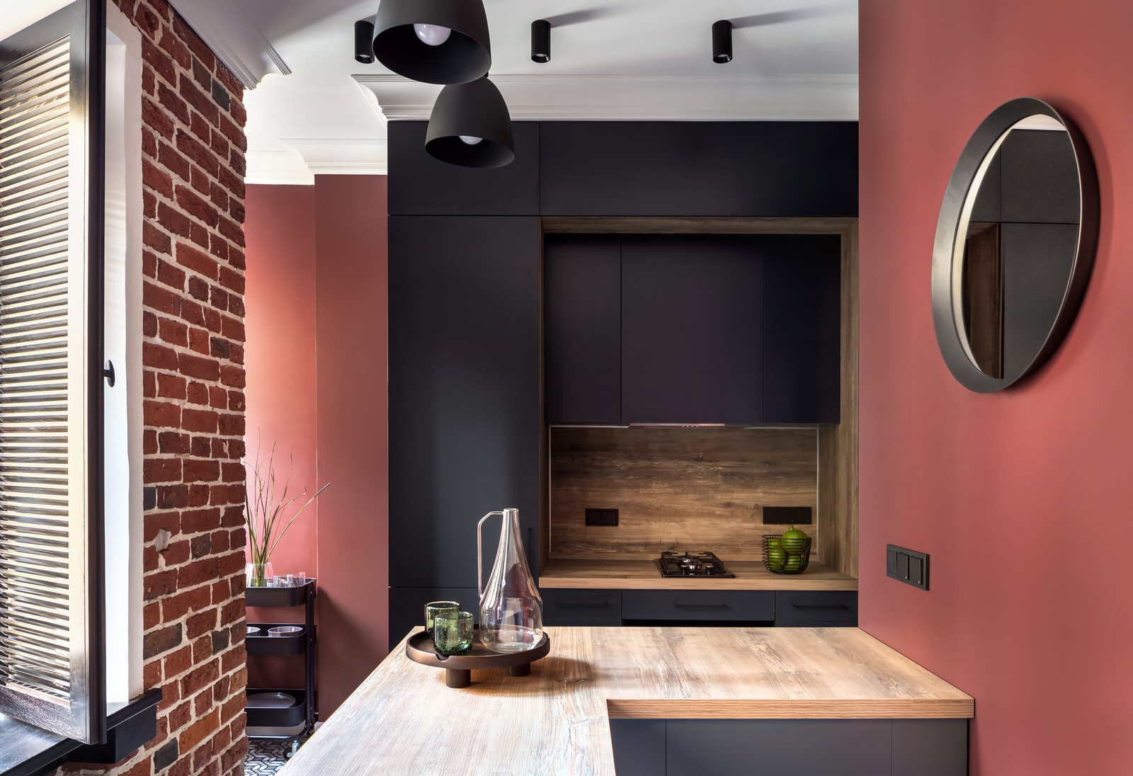 Квартира в старом жилом фонде в центре Москвы.