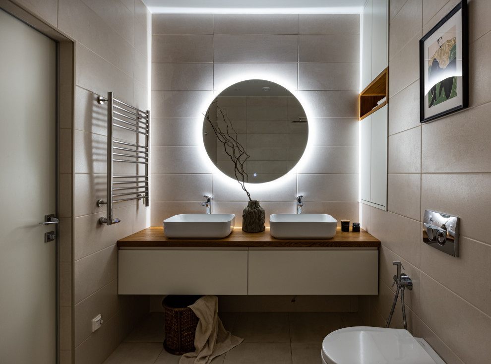 Белый в цвете