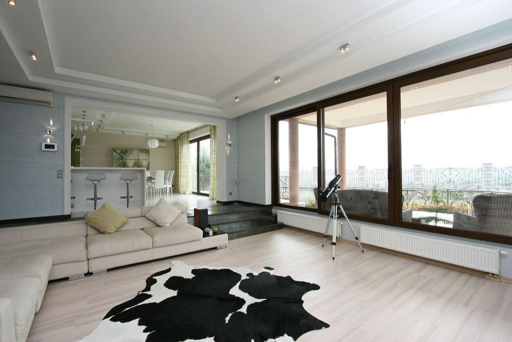 Contemporary style apartment