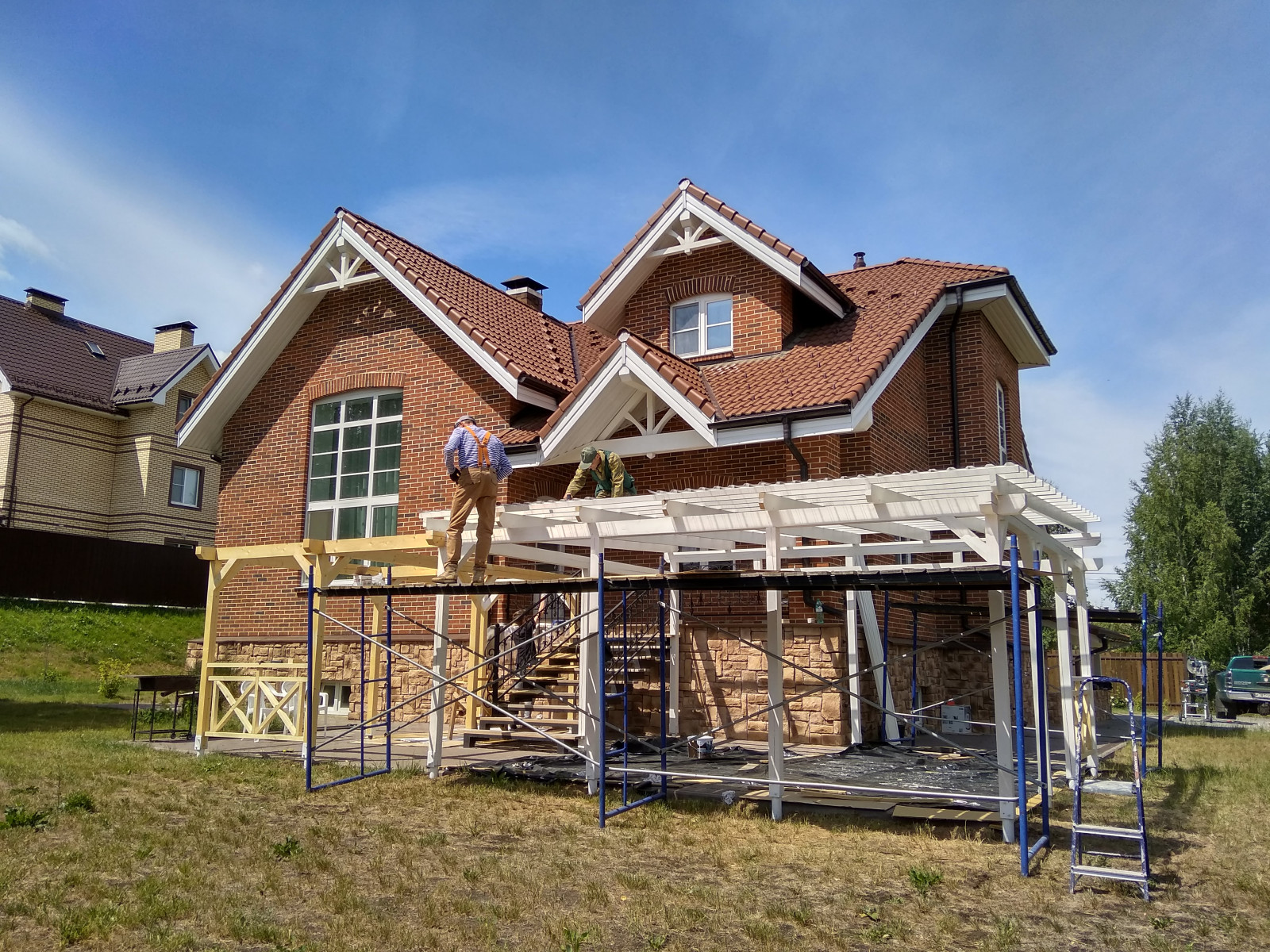 Дом в английском стиле пос. Новопокровское