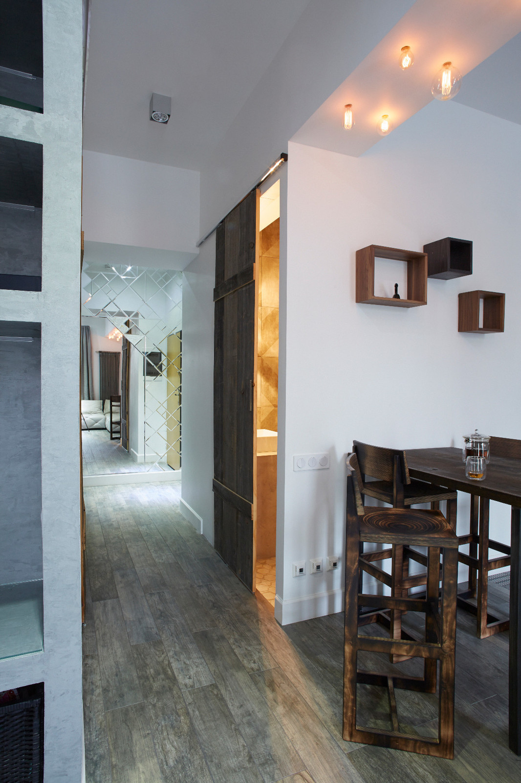 Апартаменты в стиле лофт для молодой семейной пары на ул. Берзарина