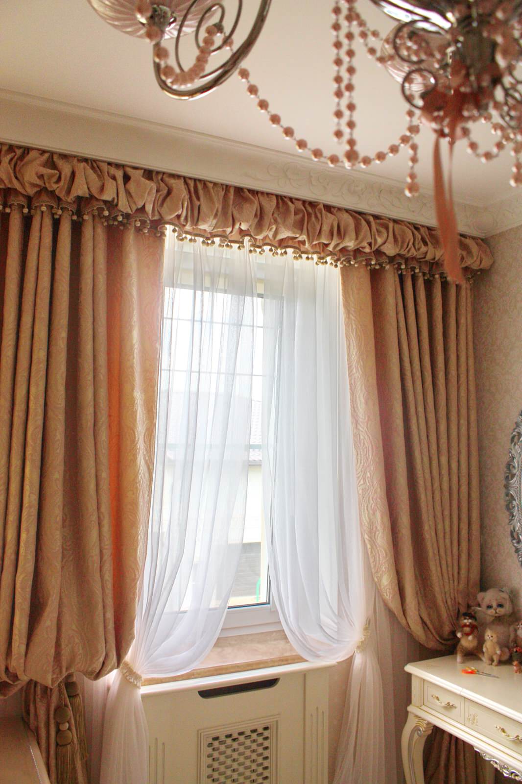 Сложные модели штор: крой, декор, установка