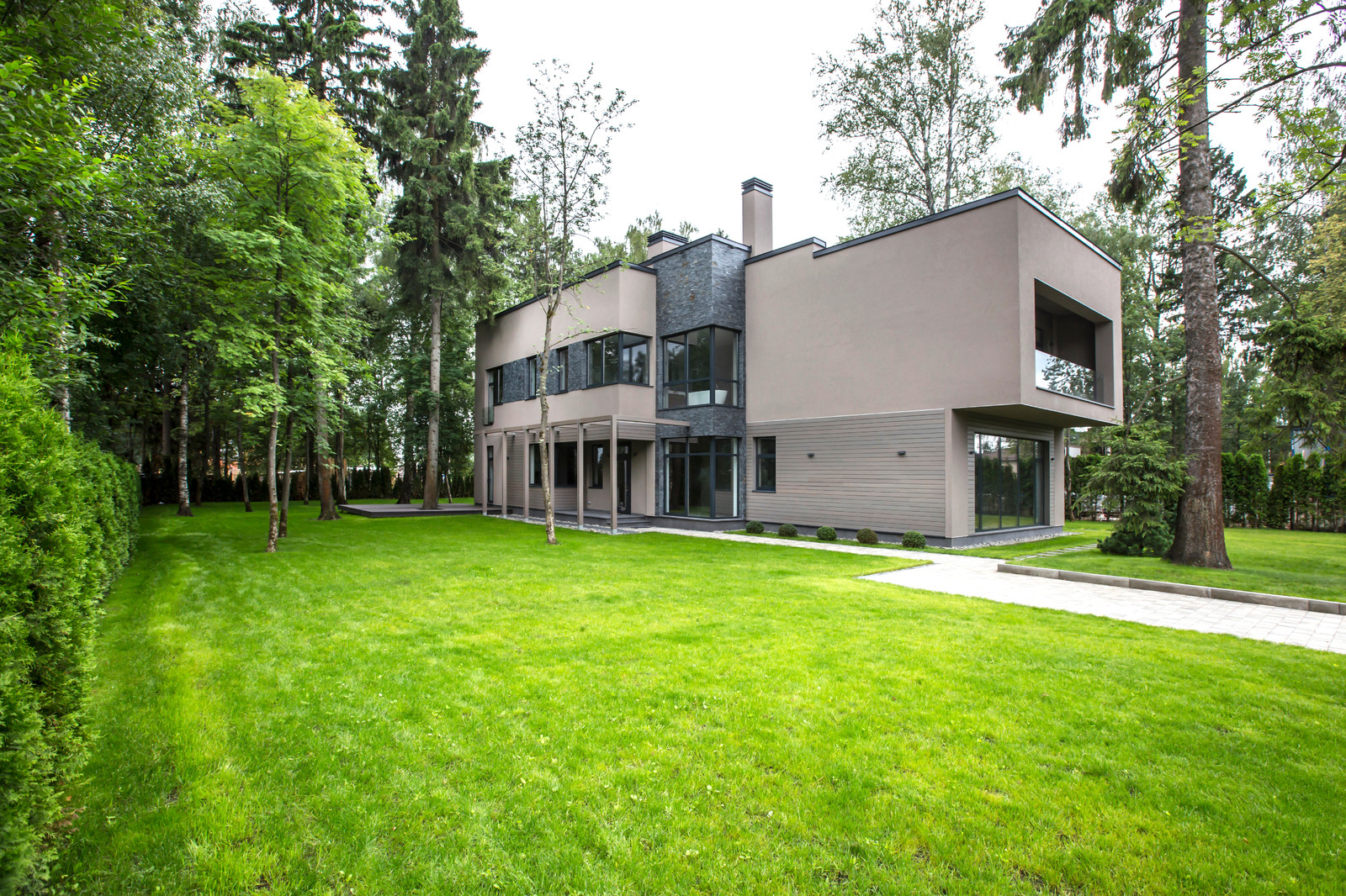 Современный дом в подмосковье