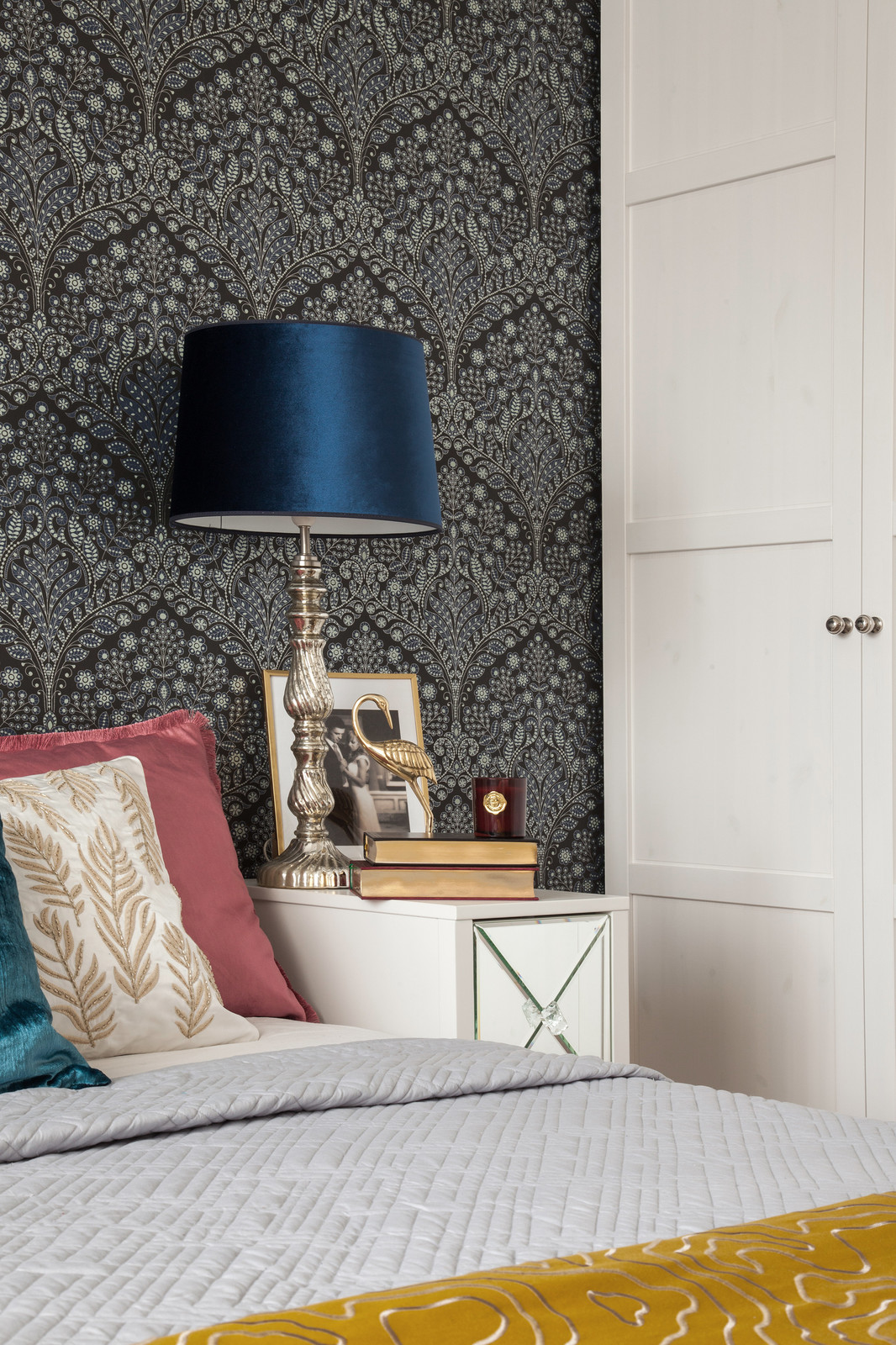 Как в сказке... Квартира в Петербурге, 63м2