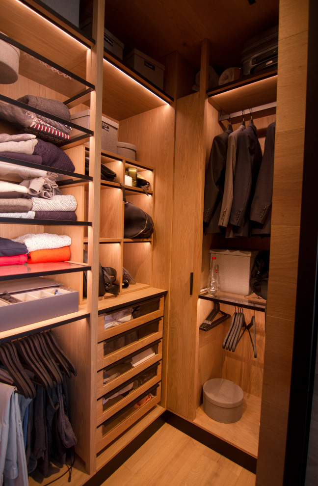 Ультрасовременный гардероб